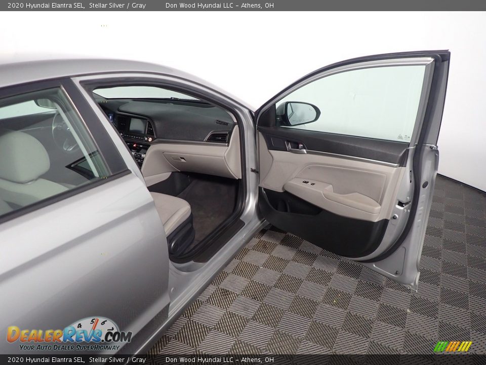2020 Hyundai Elantra SEL Stellar Silver / Gray Photo #35