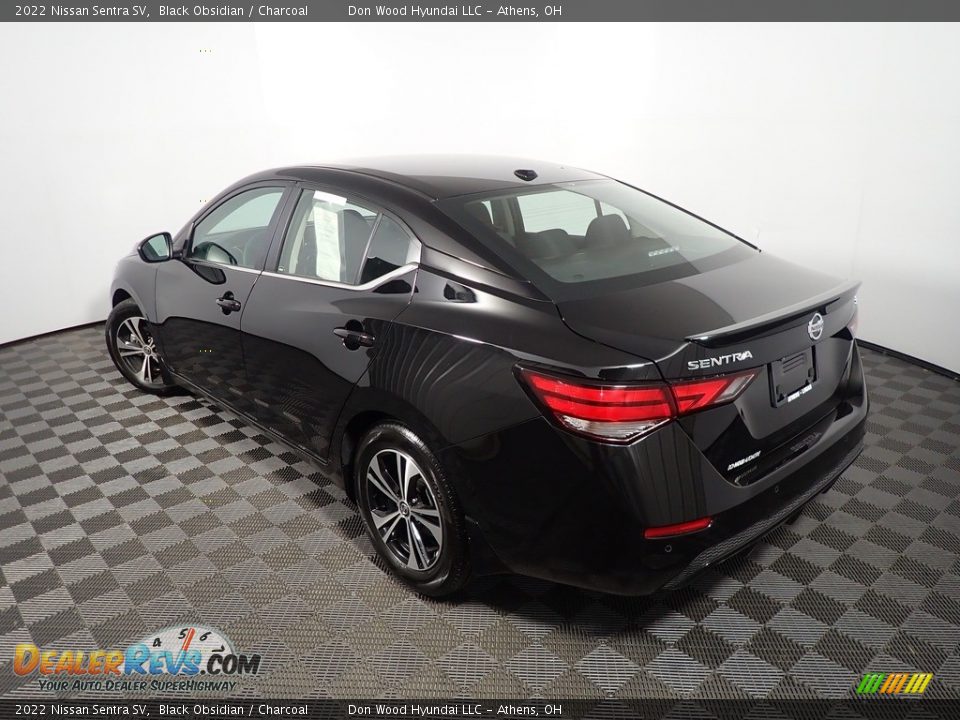 2022 Nissan Sentra SV Black Obsidian / Charcoal Photo #12