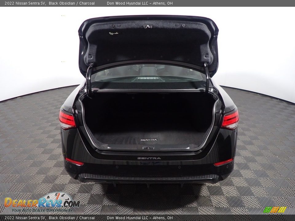 2022 Nissan Sentra SV Black Obsidian / Charcoal Photo #14