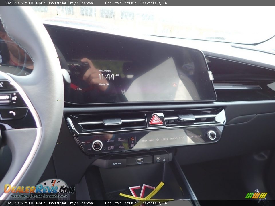 2023 Kia Niro EX Hybrid Interstellar Gray / Charcoal Photo #16