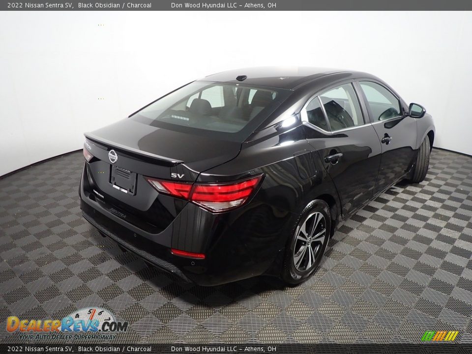 2022 Nissan Sentra SV Black Obsidian / Charcoal Photo #17