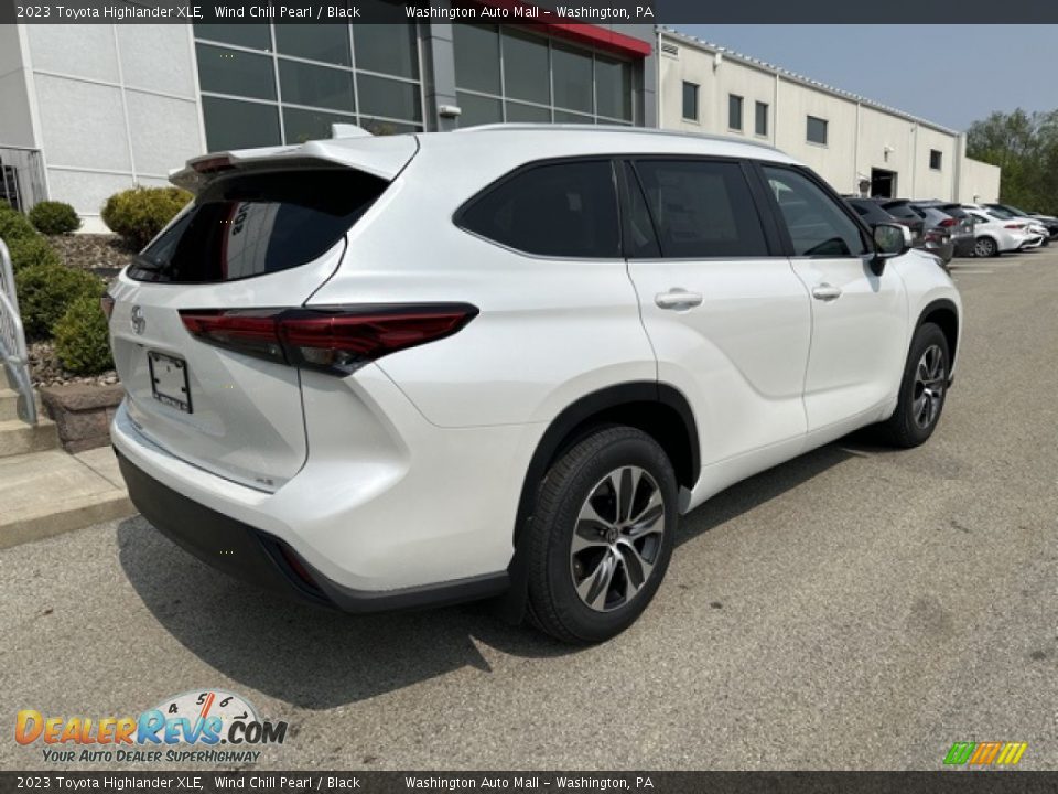 2023 Toyota Highlander XLE Wind Chill Pearl / Black Photo #9