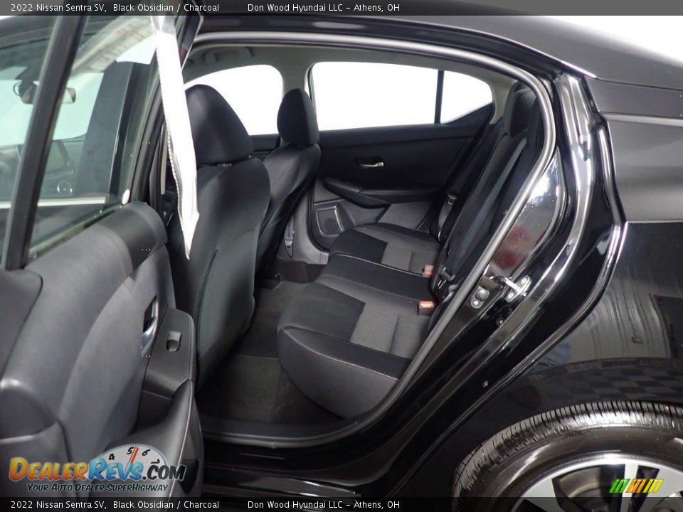 2022 Nissan Sentra SV Black Obsidian / Charcoal Photo #33