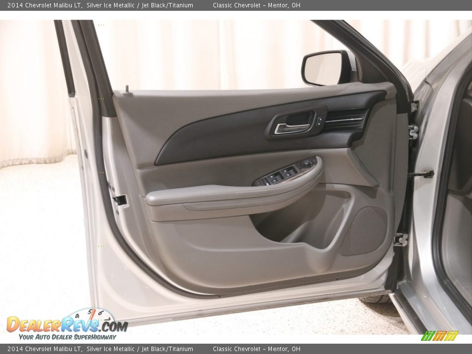 Door Panel of 2014 Chevrolet Malibu LT Photo #4