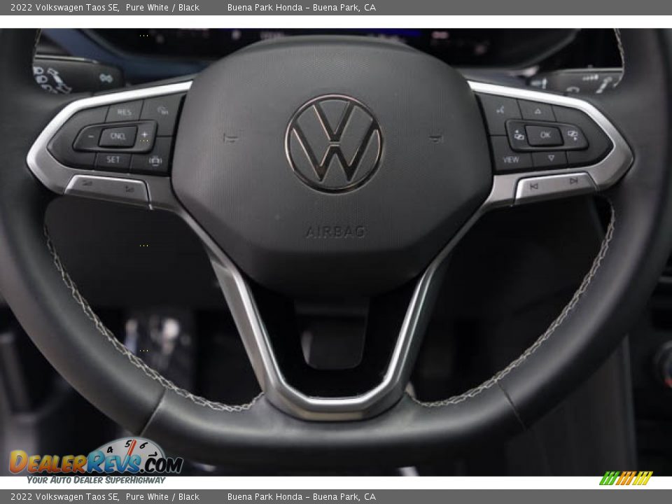 2022 Volkswagen Taos SE Steering Wheel Photo #15
