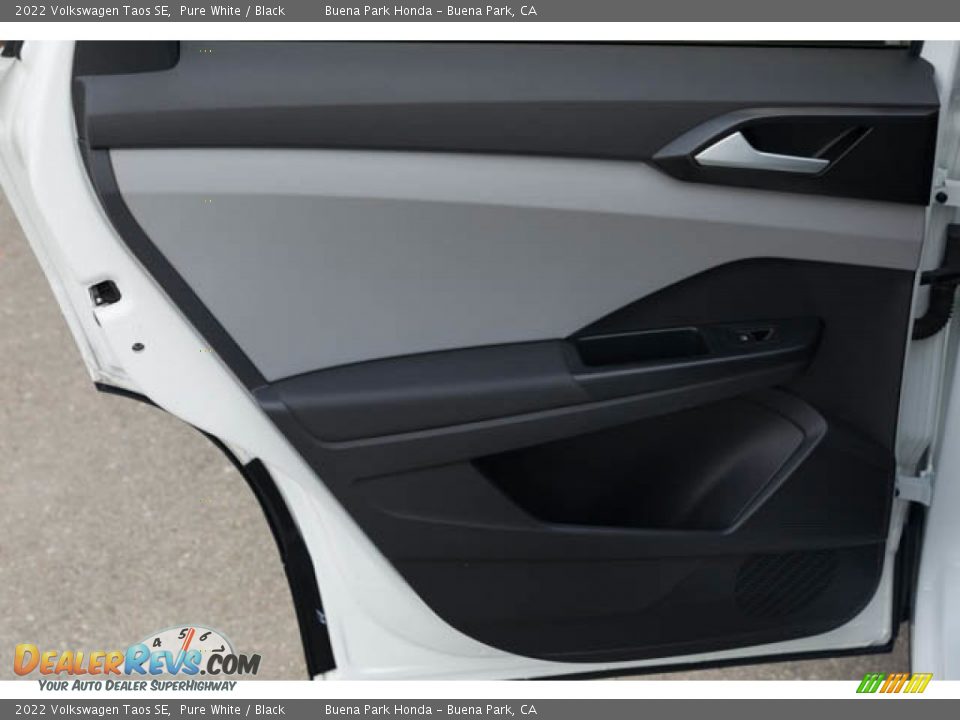 Door Panel of 2022 Volkswagen Taos SE Photo #31