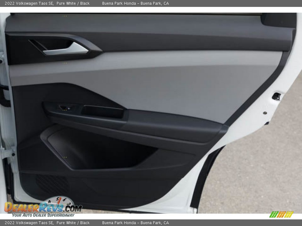 Door Panel of 2022 Volkswagen Taos SE Photo #33