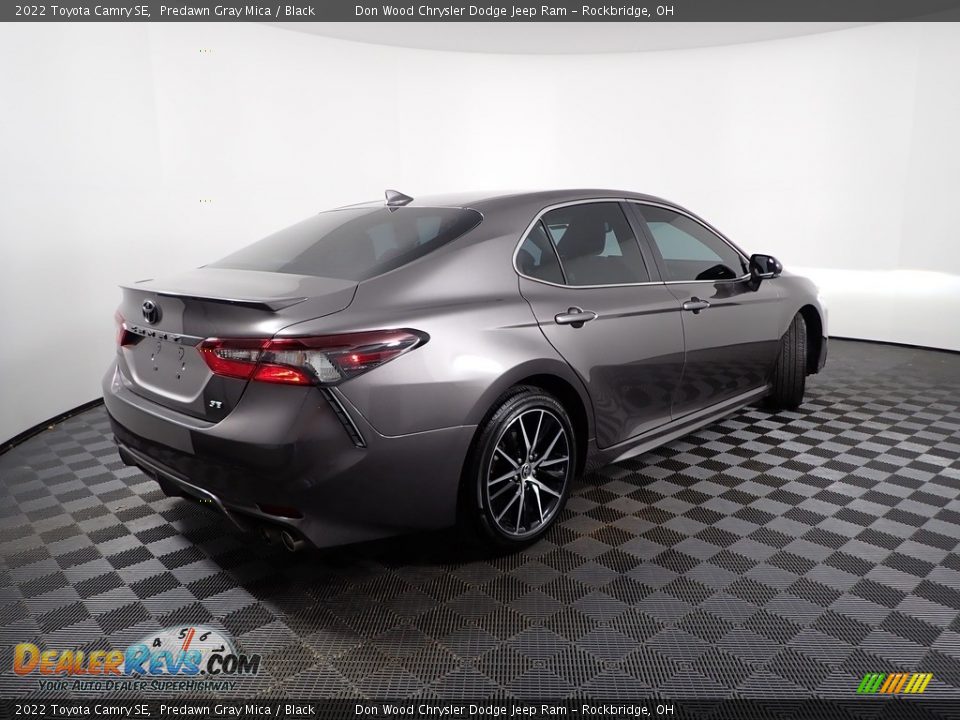 2022 Toyota Camry SE Predawn Gray Mica / Black Photo #12