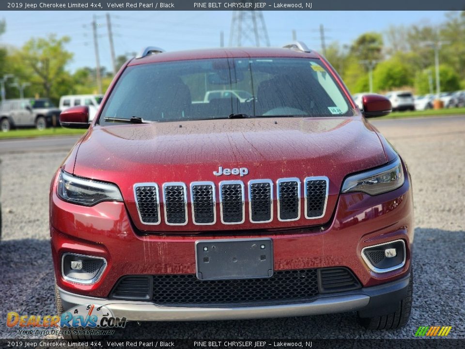 2019 Jeep Cherokee Limited 4x4 Velvet Red Pearl / Black Photo #2