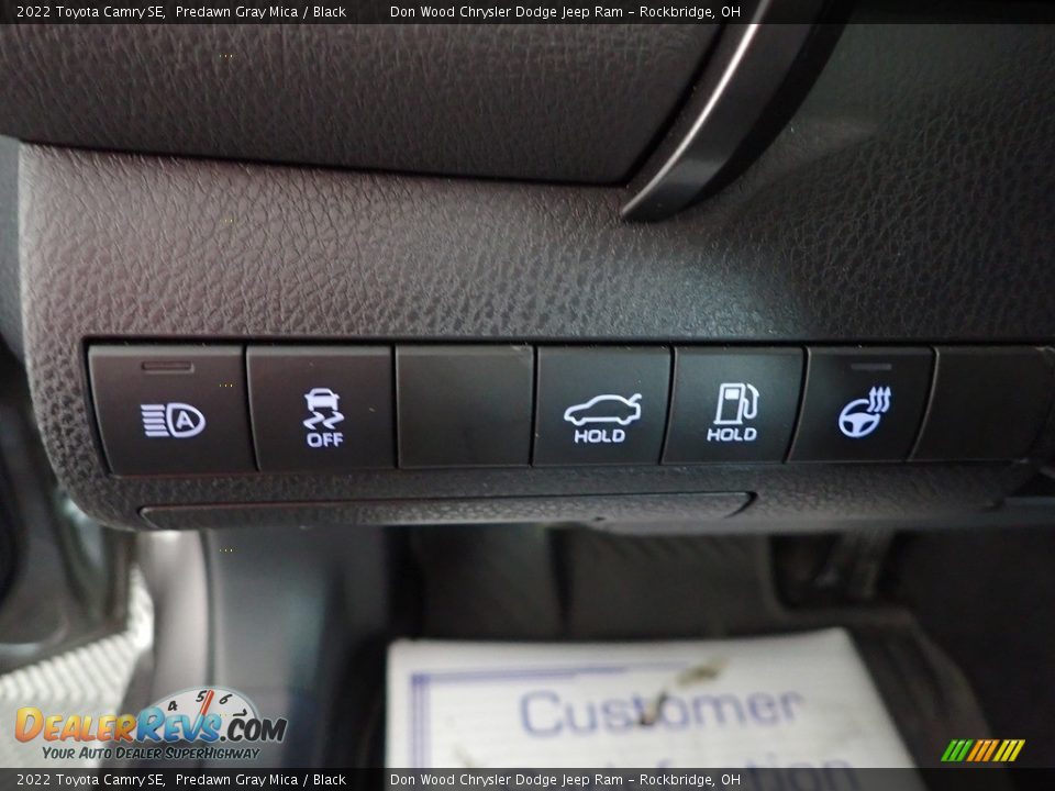 2022 Toyota Camry SE Predawn Gray Mica / Black Photo #17