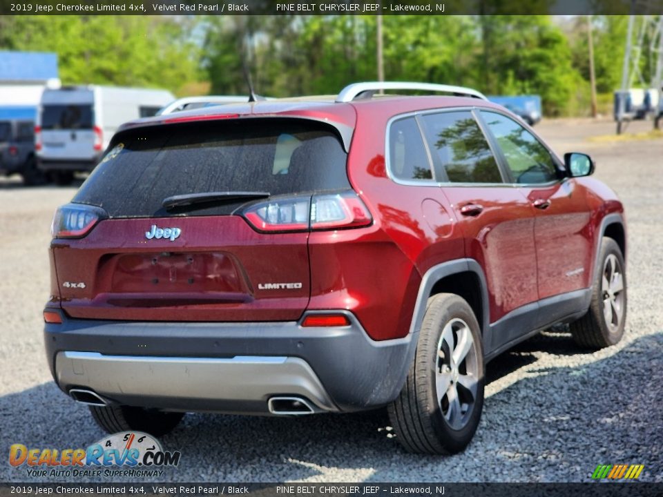 2019 Jeep Cherokee Limited 4x4 Velvet Red Pearl / Black Photo #4