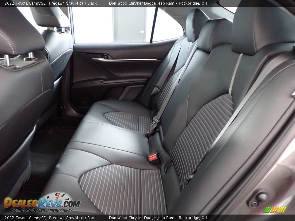 2022 Toyota Camry SE Predawn Gray Mica / Black Photo #25