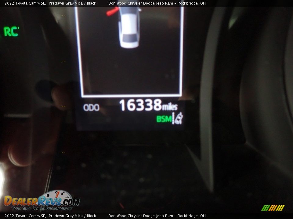 2022 Toyota Camry SE Predawn Gray Mica / Black Photo #31