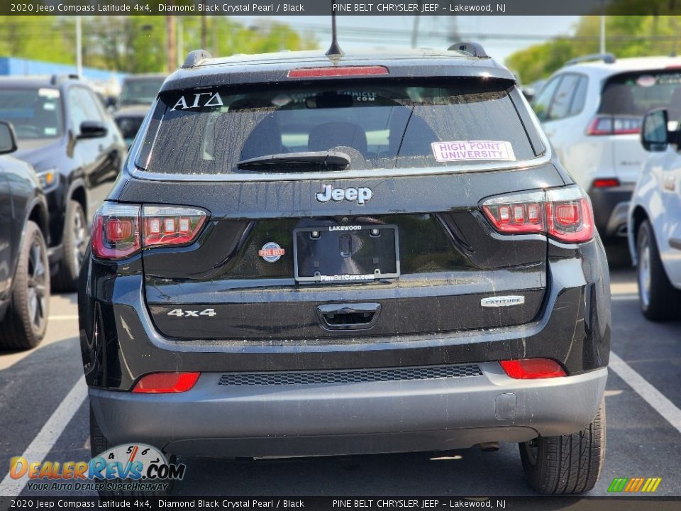 2020 Jeep Compass Latitude 4x4 Diamond Black Crystal Pearl / Black Photo #3