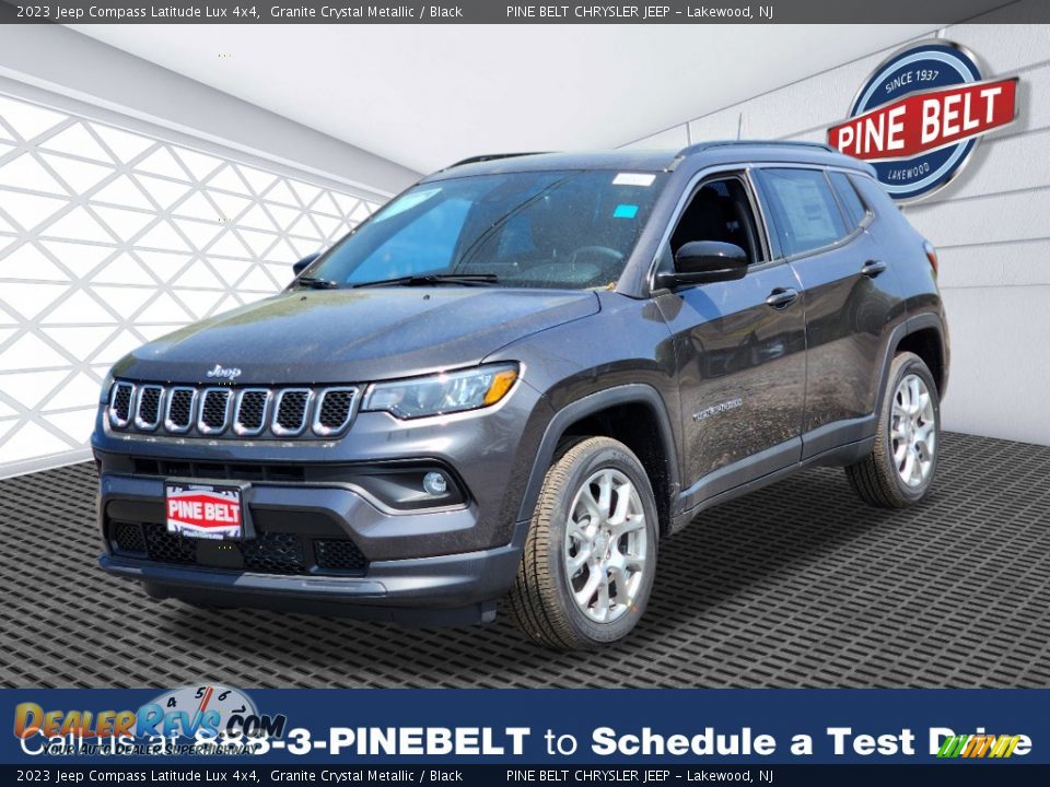 2023 Jeep Compass Latitude Lux 4x4 Granite Crystal Metallic / Black Photo #1