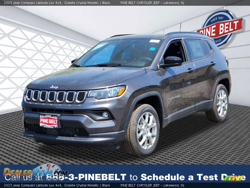 2023 Jeep Compass Latitude Lux 4x4 Granite Crystal Metallic / Black Photo #1