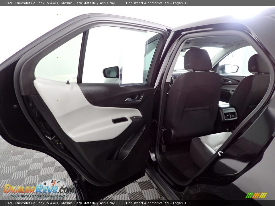 2020 Chevrolet Equinox LS AWD Mosaic Black Metallic / Ash Gray Photo #22