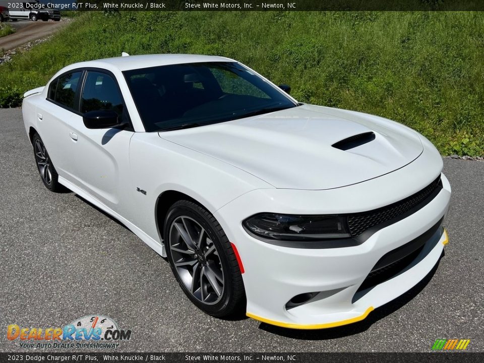 Front 3/4 View of 2023 Dodge Charger R/T Plus Photo #4