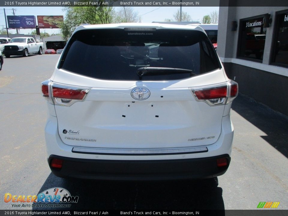 2016 Toyota Highlander Limited AWD Blizzard Pearl / Ash Photo #31