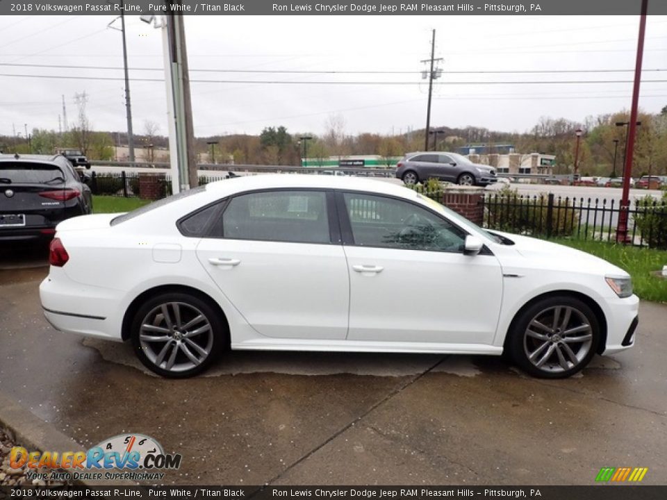 2018 Volkswagen Passat R-Line Pure White / Titan Black Photo #4