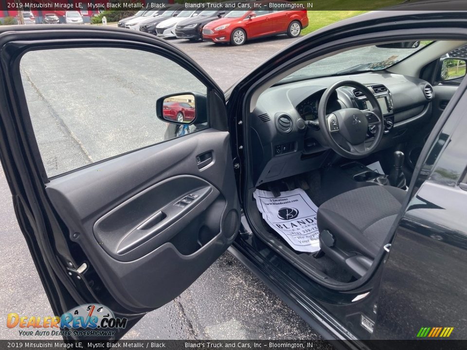 Front Seat of 2019 Mitsubishi Mirage LE Photo #11