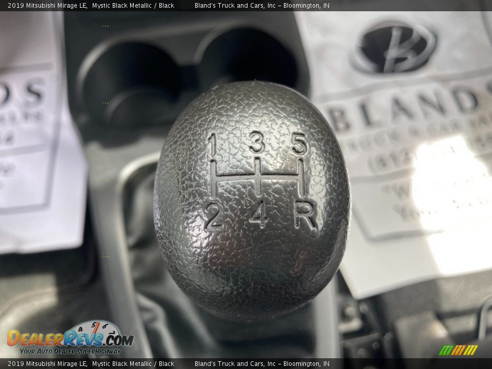 2019 Mitsubishi Mirage LE Shifter Photo #33