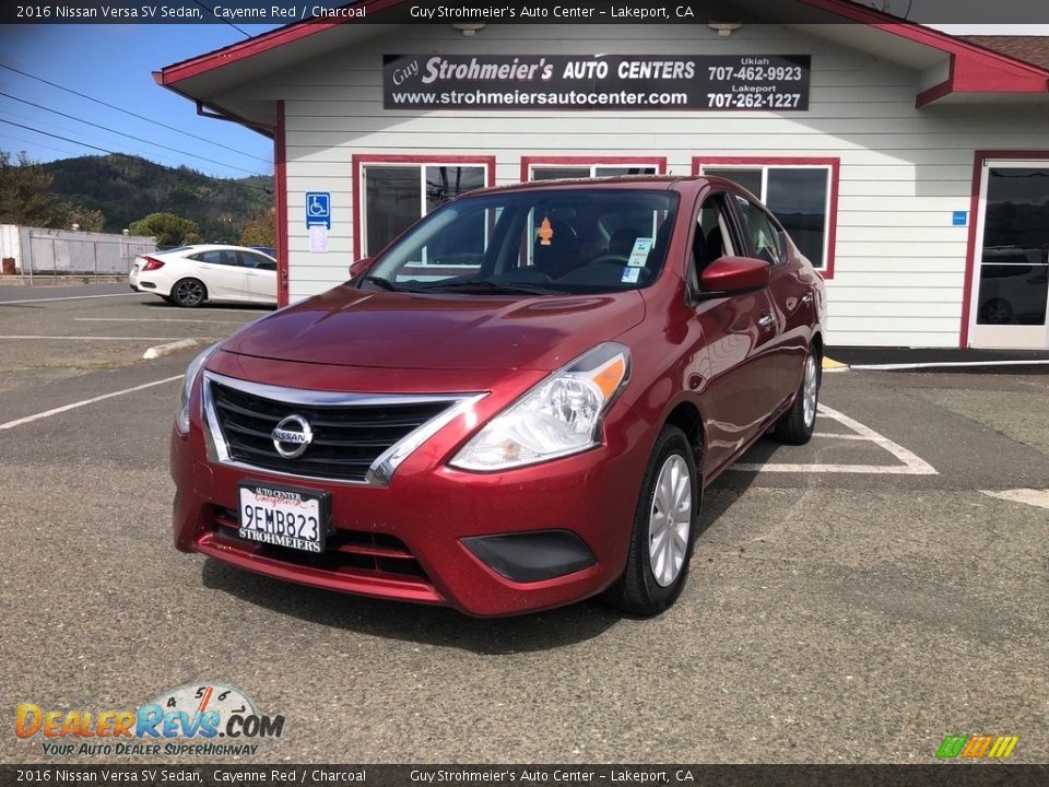 Front 3/4 View of 2016 Nissan Versa SV Sedan Photo #3