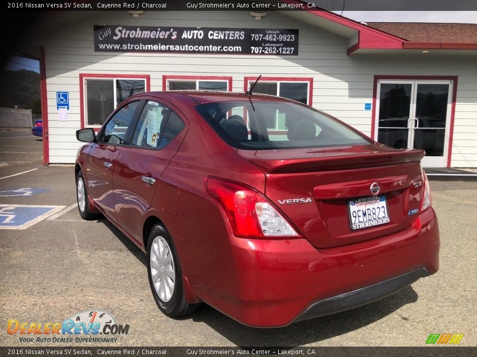 2016 Nissan Versa SV Sedan Cayenne Red / Charcoal Photo #6