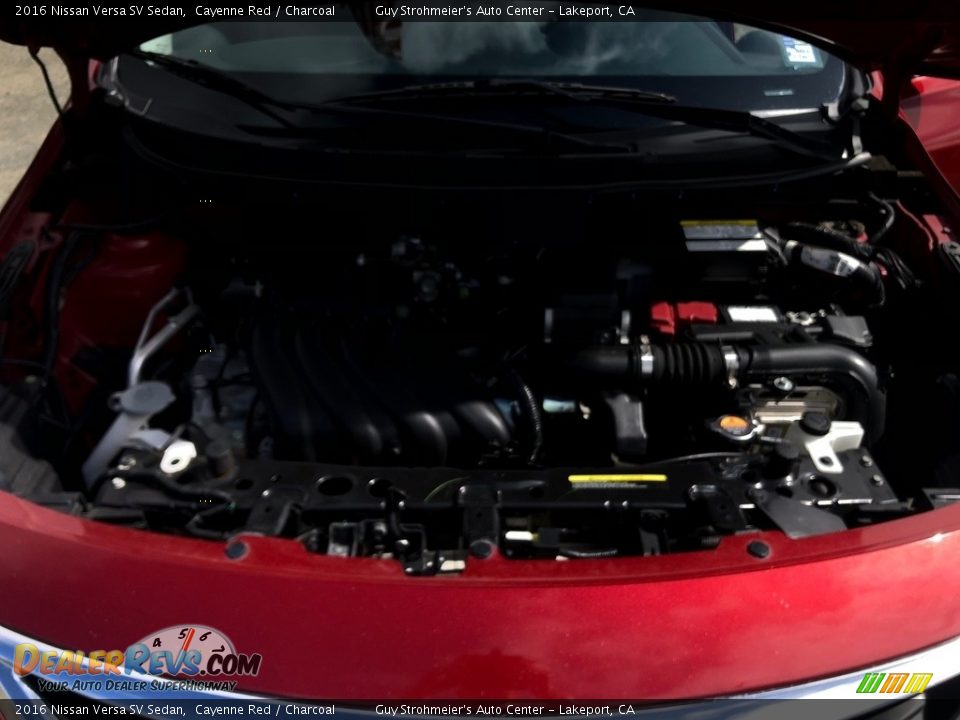 2016 Nissan Versa SV Sedan Cayenne Red / Charcoal Photo #16
