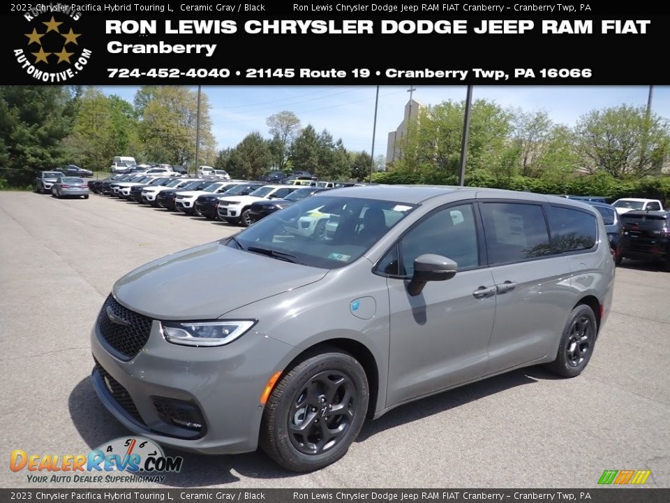 2023 Chrysler Pacifica Hybrid Touring L Ceramic Gray / Black Photo #1