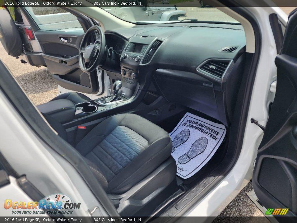 2016 Ford Edge SE Oxford White / Ebony Photo #19