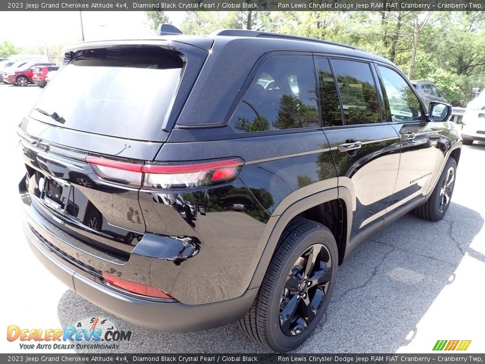 2023 Jeep Grand Cherokee Altitude 4x4 Diamond Black Crystal Pearl / Global Black Photo #5