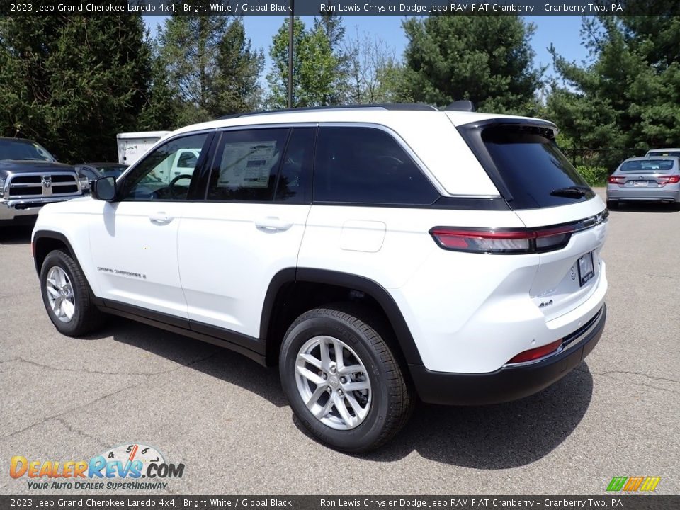 2023 Jeep Grand Cherokee Laredo 4x4 Bright White / Global Black Photo #3