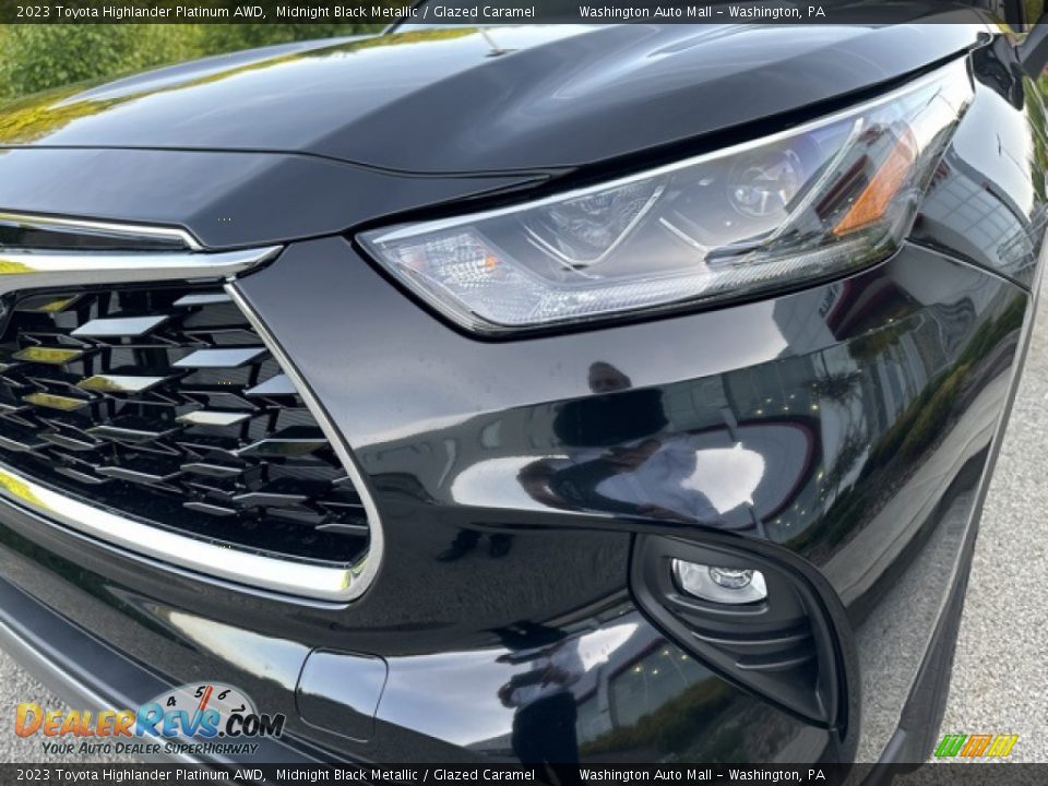 2023 Toyota Highlander Platinum AWD Midnight Black Metallic / Glazed Caramel Photo #28