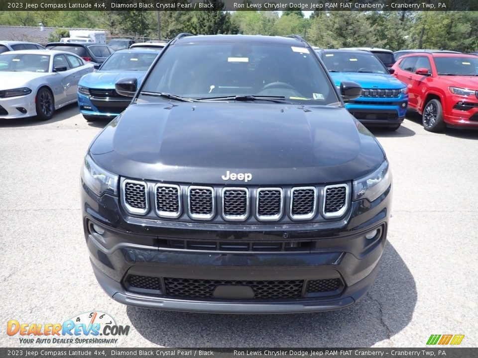 2023 Jeep Compass Latitude 4x4 Diamond Black Crystal Pearl / Black Photo #8