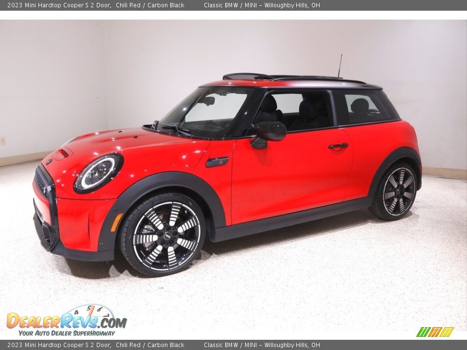 Front 3/4 View of 2023 Mini Hardtop Cooper S 2 Door Photo #3