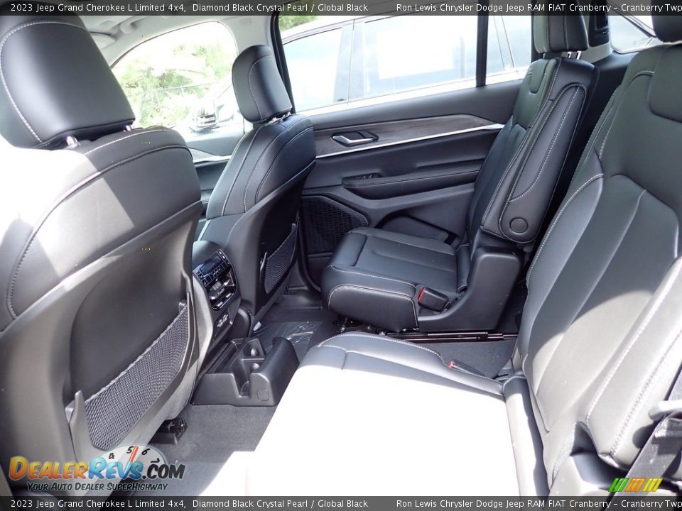 2023 Jeep Grand Cherokee L Limited 4x4 Diamond Black Crystal Pearl / Global Black Photo #9