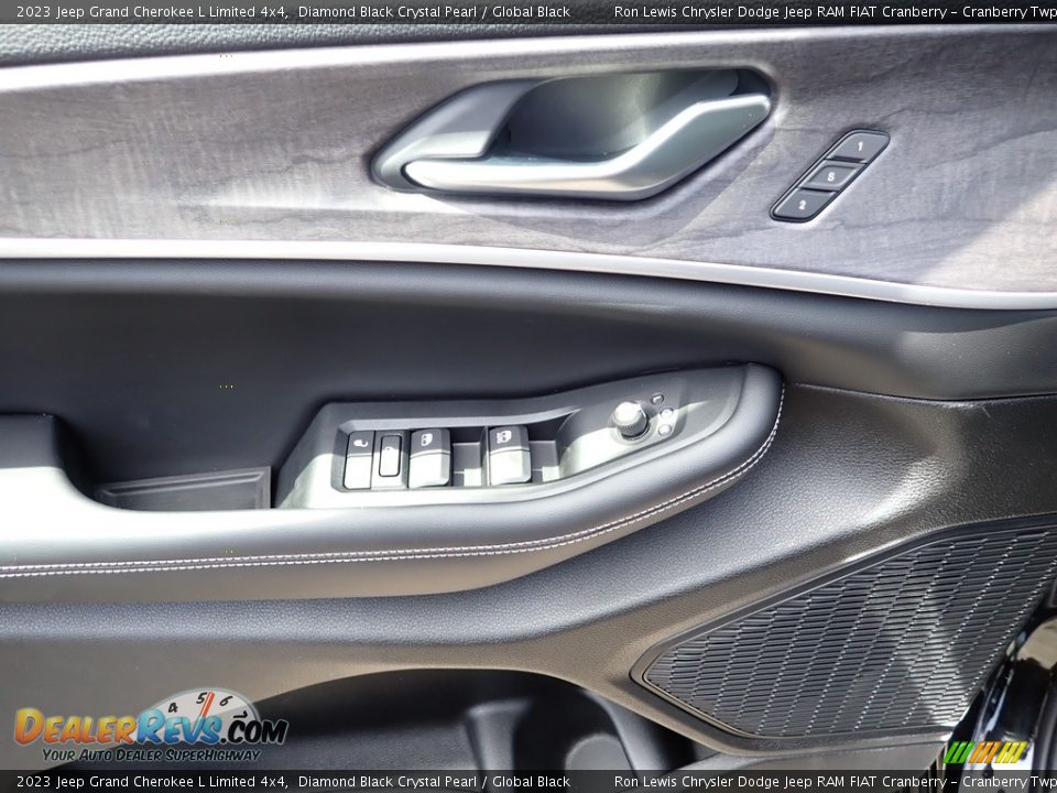 2023 Jeep Grand Cherokee L Limited 4x4 Diamond Black Crystal Pearl / Global Black Photo #11