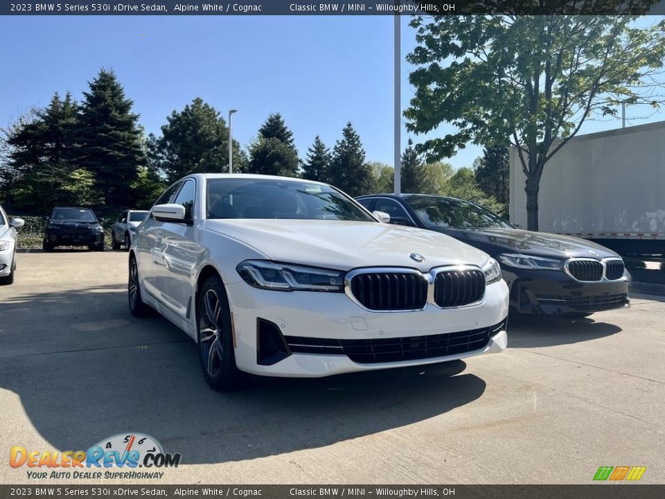 2023 BMW 5 Series 530i xDrive Sedan Alpine White / Cognac Photo #1