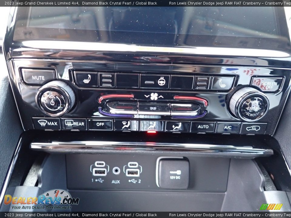2023 Jeep Grand Cherokee L Limited 4x4 Diamond Black Crystal Pearl / Global Black Photo #19