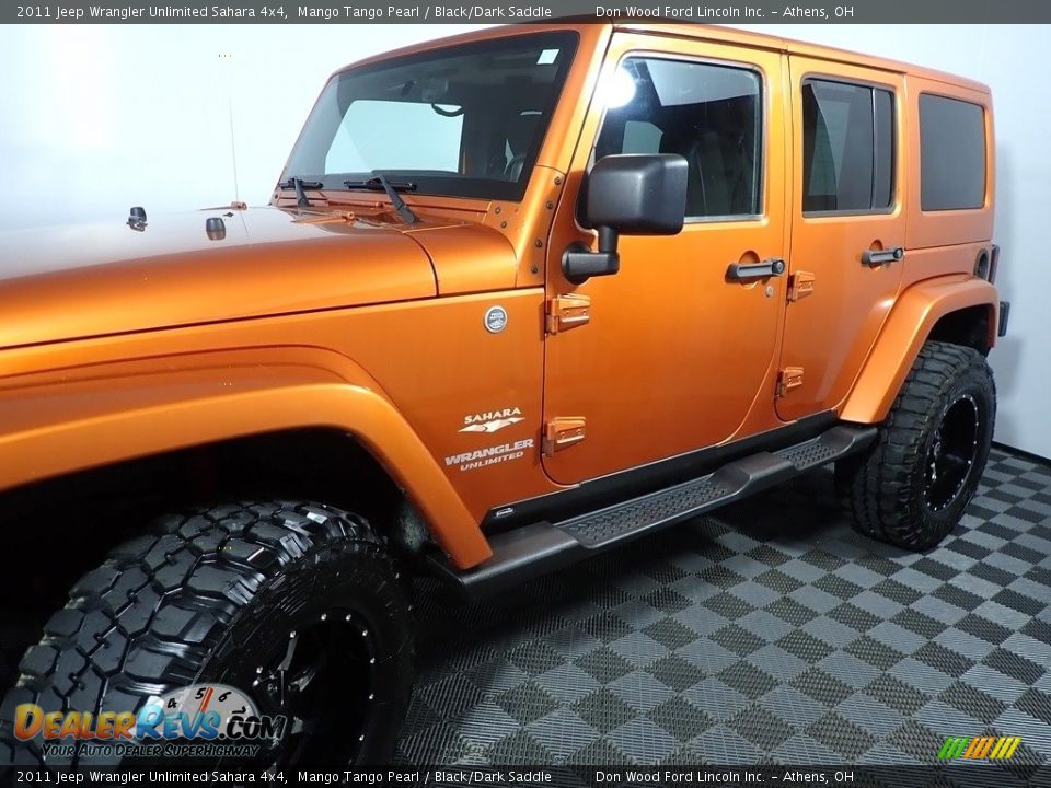 2011 Jeep Wrangler Unlimited Sahara 4x4 Mango Tango Pearl / Black/Dark Saddle Photo #10
