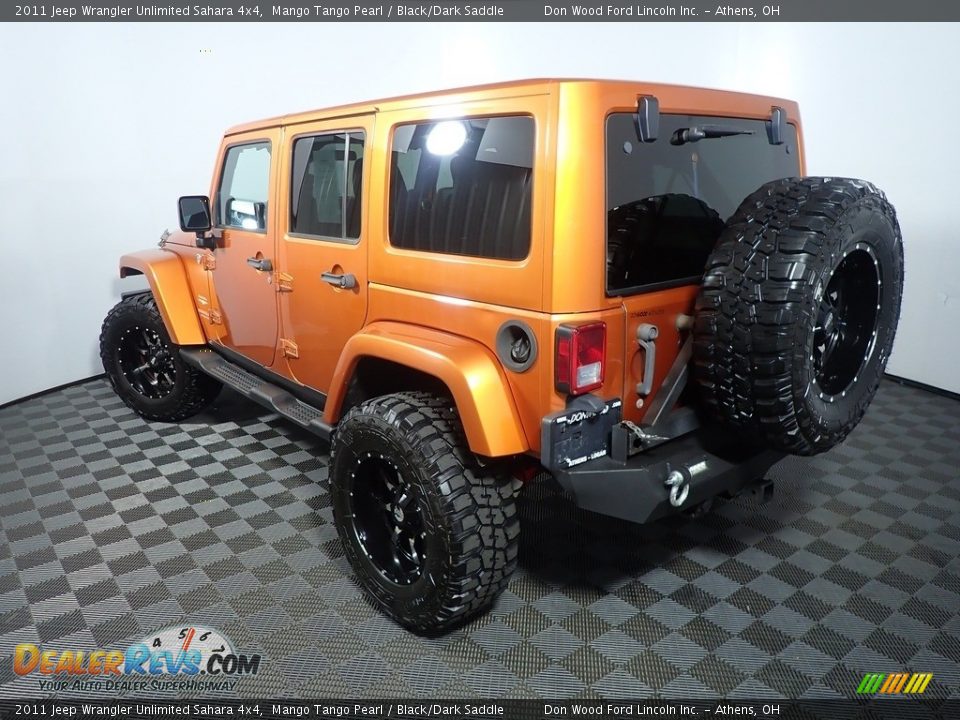 2011 Jeep Wrangler Unlimited Sahara 4x4 Mango Tango Pearl / Black/Dark Saddle Photo #12