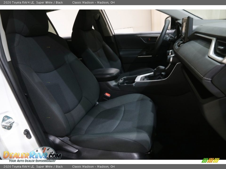 2020 Toyota RAV4 LE Super White / Black Photo #15