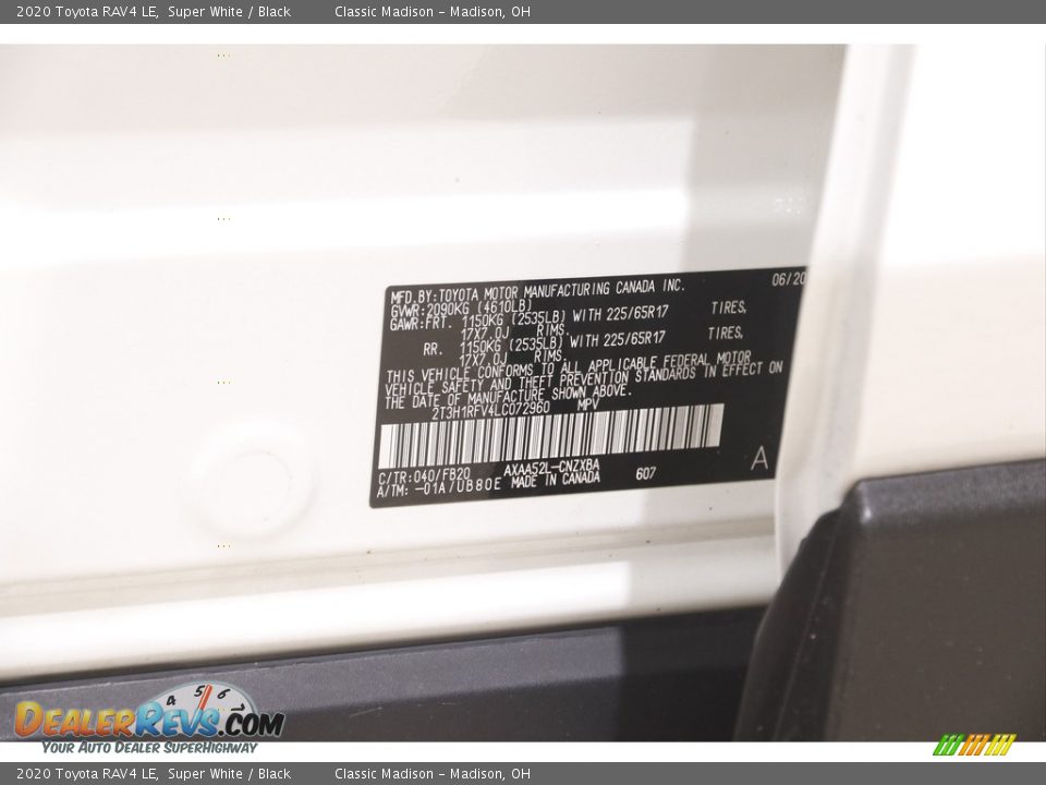 2020 Toyota RAV4 LE Super White / Black Photo #21