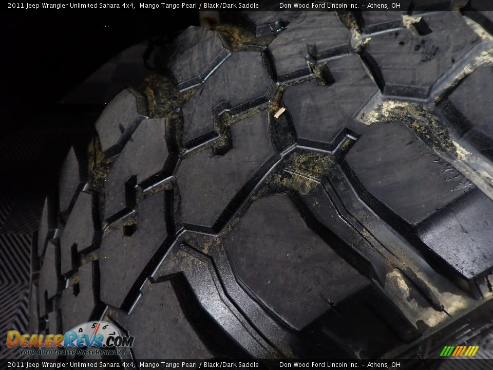 2011 Jeep Wrangler Unlimited Sahara 4x4 Mango Tango Pearl / Black/Dark Saddle Photo #21
