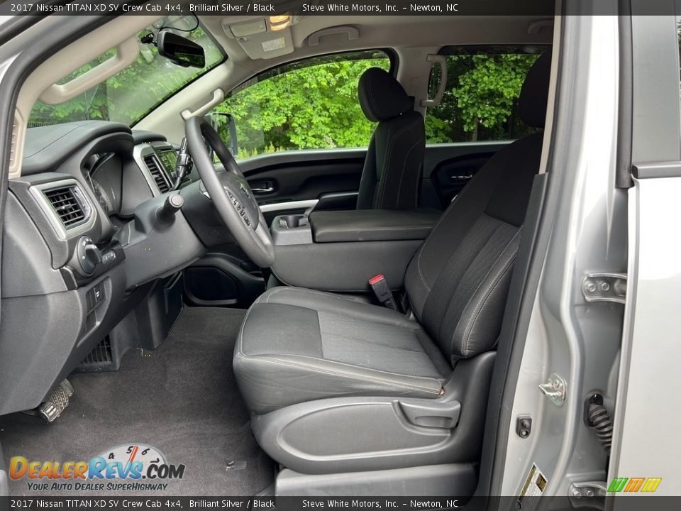 Front Seat of 2017 Nissan TITAN XD SV Crew Cab 4x4 Photo #12