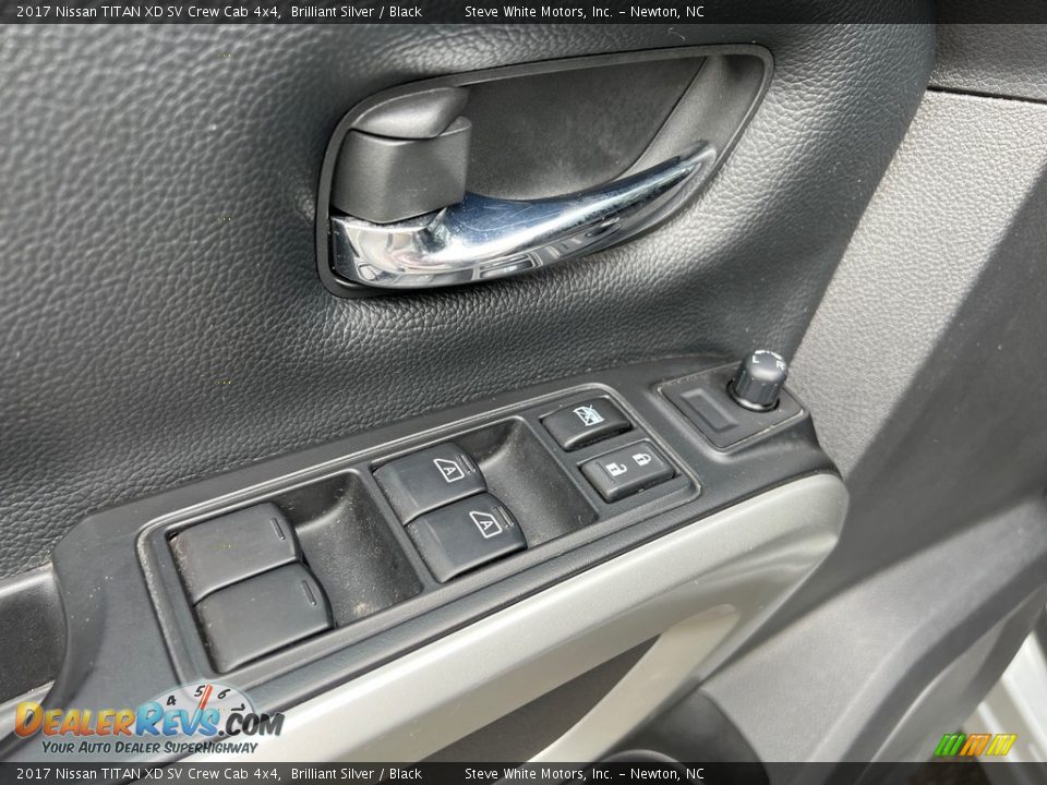 Door Panel of 2017 Nissan TITAN XD SV Crew Cab 4x4 Photo #13