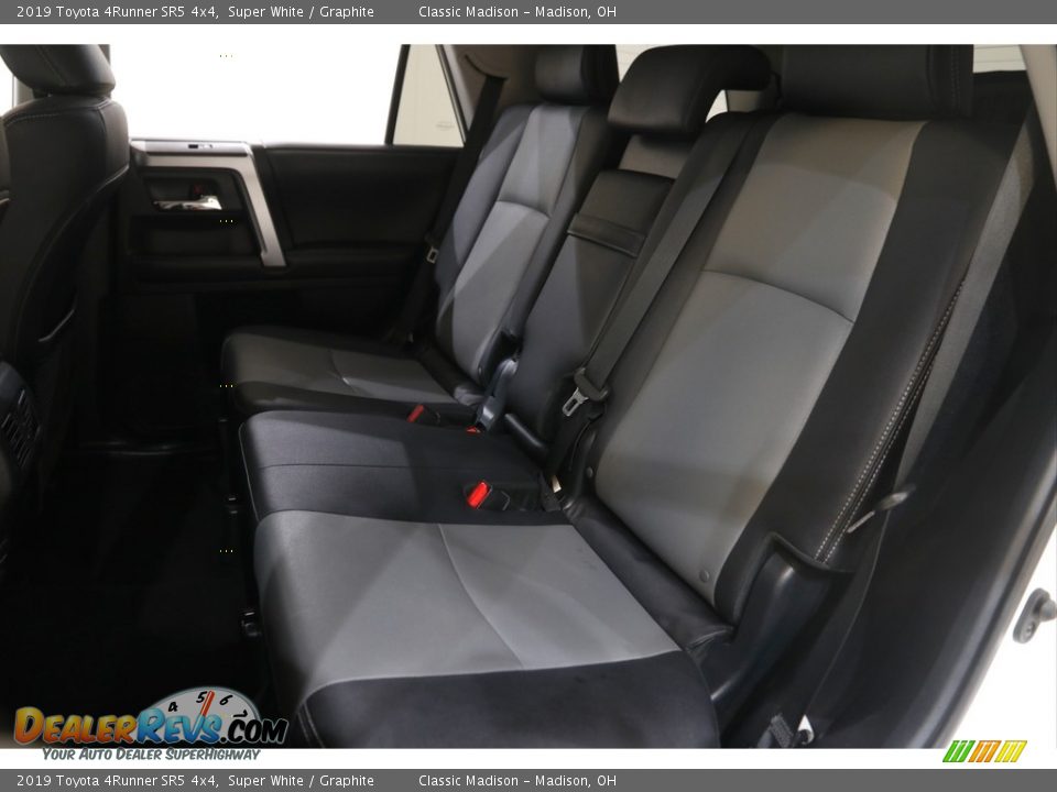 2019 Toyota 4Runner SR5 4x4 Super White / Graphite Photo #19