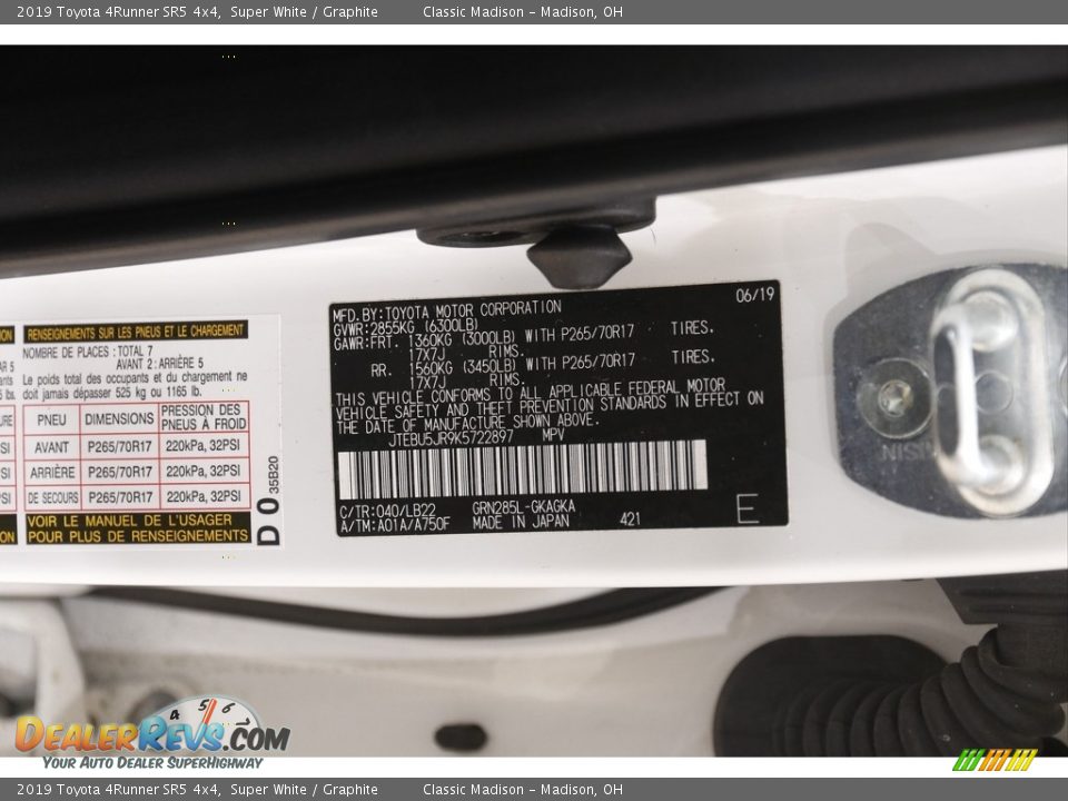 2019 Toyota 4Runner SR5 4x4 Super White / Graphite Photo #24