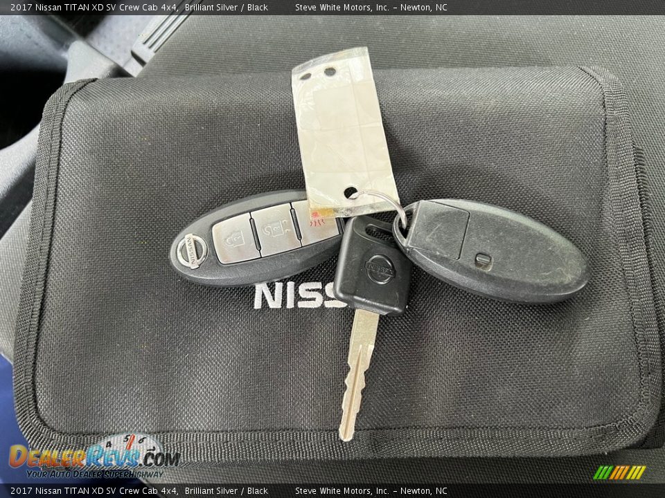 Keys of 2017 Nissan TITAN XD SV Crew Cab 4x4 Photo #25